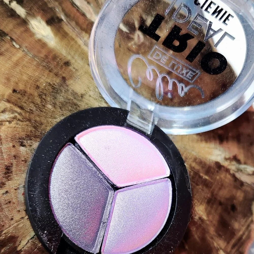 💟💄 CELIA De Luxe Trio Ideal Eyeshadow #301 4g Lavender Pink Purple